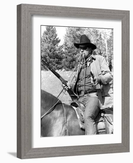 True Grit, John Wayne, 1969-null-Framed Photo