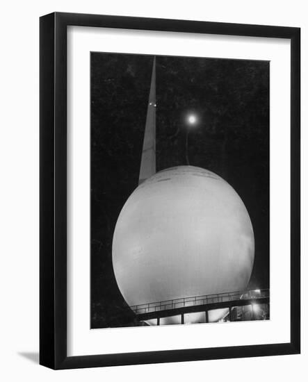 Trylon and Perisphere, the New York World's Fair's Focal Point, Flushing Meadows, New York-David Scherman-Framed Photographic Print