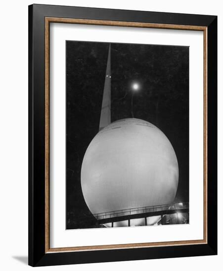 Trylon and Perisphere, the New York World's Fair's Focal Point, Flushing Meadows, New York-David Scherman-Framed Photographic Print