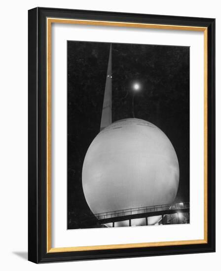 Trylon and Perisphere, the New York World's Fair's Focal Point, Flushing Meadows, New York-David Scherman-Framed Photographic Print