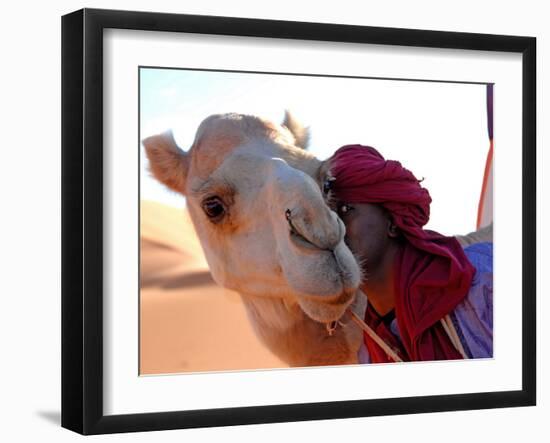 Tuareg and Dromedary, Sebha, Ubari, Libya, North Africa, Africa-Godong-Framed Photographic Print