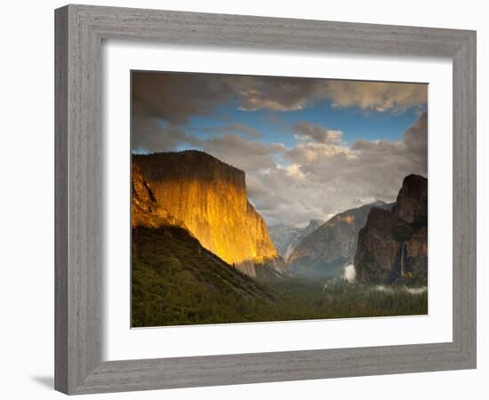 Tunnel Overlook, One of the Most Famous Views in All of the National Parks-Ian Shive-Framed Photographic Print