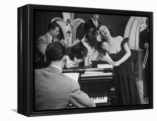 TV Star Dog J. J. Morgan Singing with Peggy Martin-Walter Sanders-Framed Premier Image Canvas