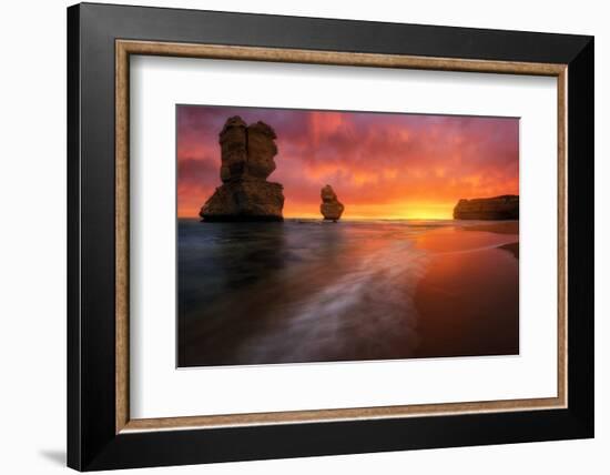 twelve-apostles-2-Lincoln Harrison-Framed Photo