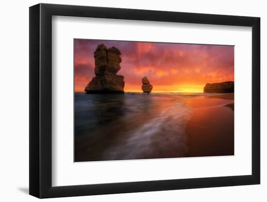 twelve-apostles-2-Lincoln Harrison-Framed Photo