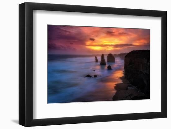 twelve-apostles-3-Lincoln Harrison-Framed Photo