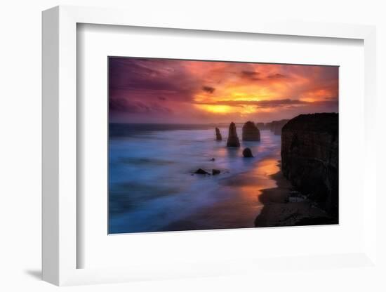 twelve-apostles-3-Lincoln Harrison-Framed Photo