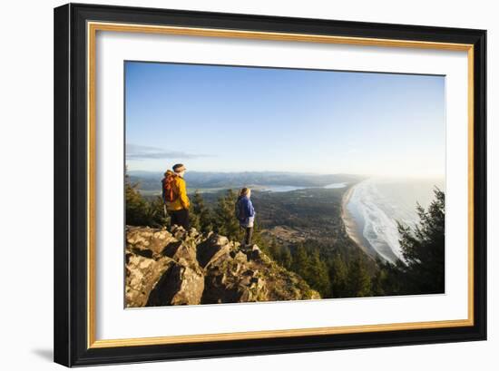 Two People Hiking On Neahkahnie Mountain Near Manzanita, Oregon-Justin Bailie-Framed Photographic Print