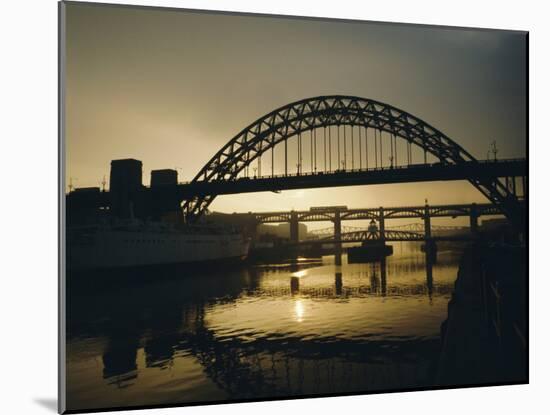 Tyne Bridge, Newcastle-Upon-Tyne, Tyneside, England, UK, Europe-Geoff Renner-Mounted Photographic Print