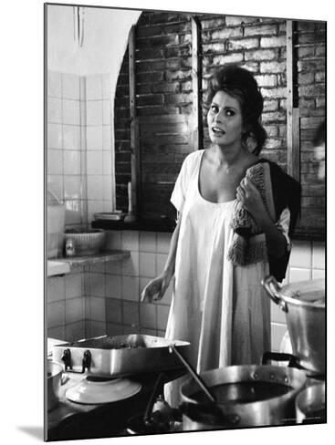 Sophia Loren Playing Pool Photograph Print - 30 X 24 Inches, Premium Heavy Stock Paper, Ready To Frame