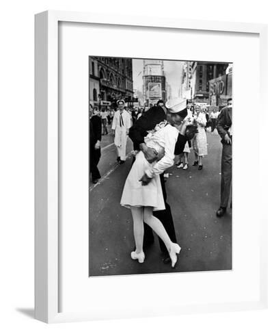 alfred eisenstaedt vj day photo