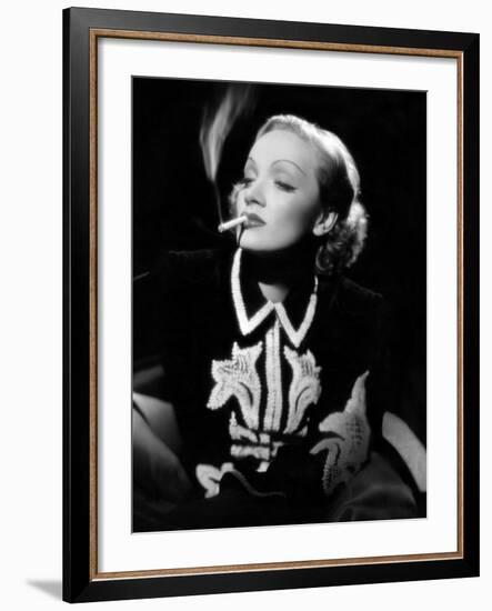 Desire, Marlene Dietrich, 1936-null-Framed Photo