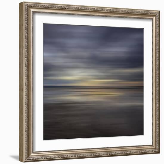 Muse-Doug Chinnery-Framed Photographic Print