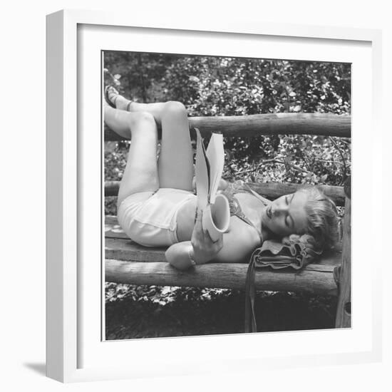 Marilyn Monroe in California-Ed Clark-Framed Photographic Print