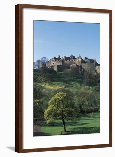 UK, Scotland, Edinburgh, Castle and Princes Street Gardens-null-Framed Giclee Print