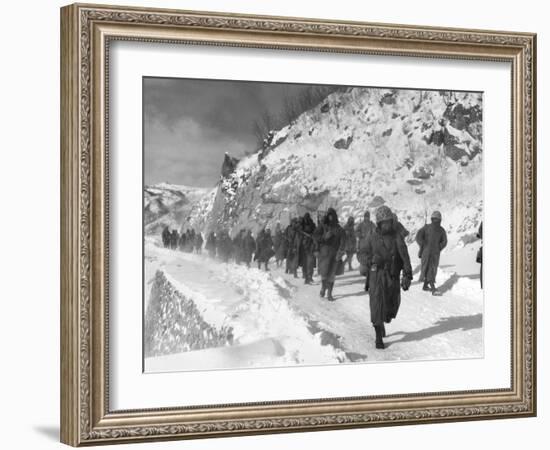 U.S. Marines March South from Kotori, Withdrawing from the Chosin Reservoir in North Korea-null-Framed Photo