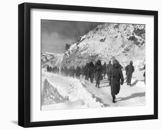 U.S. Marines March South from Kotori, Withdrawing from the Chosin Reservoir in North Korea-null-Framed Photo