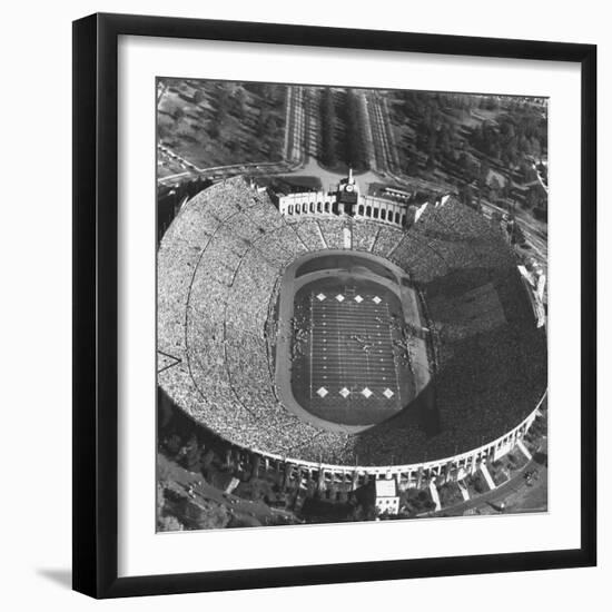 UCLA-USC Football Game-Loomis Dean-Framed Photographic Print