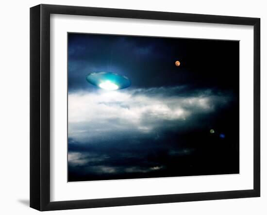 UFO-Detlev Van Ravenswaay-Framed Photographic Print