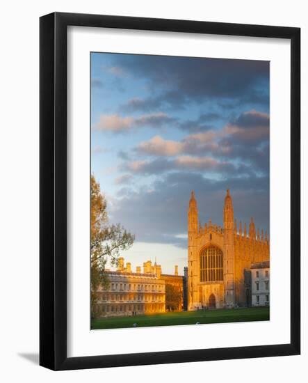 UK, England, Cambridgeshire, Cambridge, the Backs, King's College Chapel-Alan Copson-Framed Photographic Print