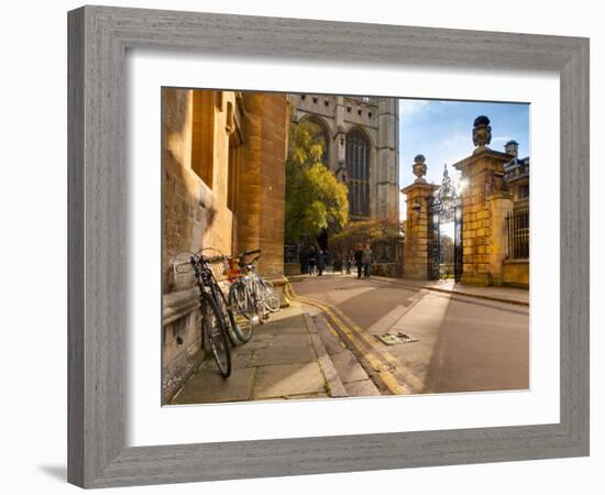 UK, England, Cambridgeshire, Cambridge, Trinity Lane, King's College Chapel-Alan Copson-Framed Photographic Print