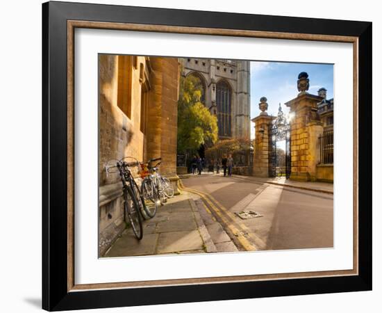 UK, England, Cambridgeshire, Cambridge, Trinity Lane, King's College Chapel-Alan Copson-Framed Photographic Print