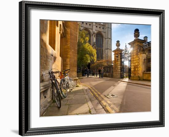 UK, England, Cambridgeshire, Cambridge, Trinity Lane, King's College Chapel-Alan Copson-Framed Photographic Print