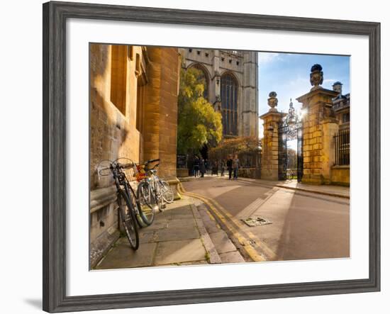 UK, England, Cambridgeshire, Cambridge, Trinity Lane, King's College Chapel-Alan Copson-Framed Photographic Print