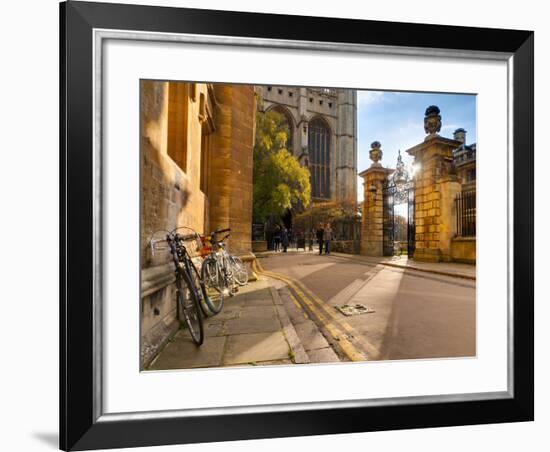 UK, England, Cambridgeshire, Cambridge, Trinity Lane, King's College Chapel-Alan Copson-Framed Photographic Print