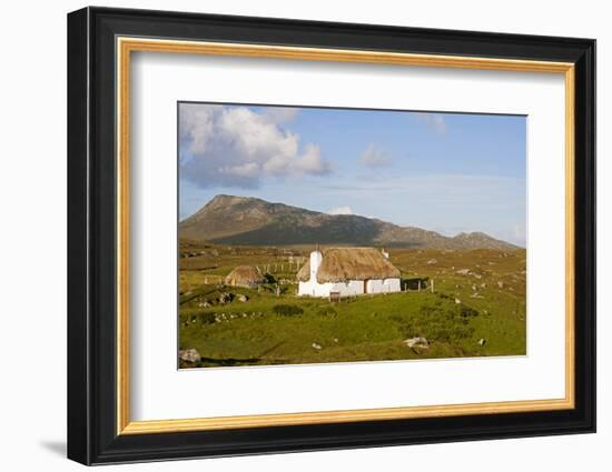 Uk, Scotland, Outer Hebrides-John Warburton-lee-Framed Photographic Print