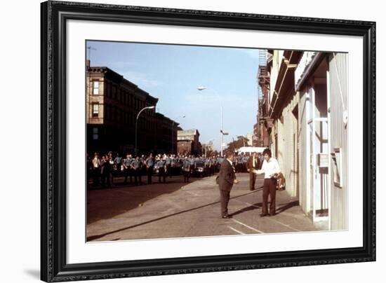 Un apres-midi by chien (DOG DAY AFTERNOON) by SidneyLumet avec, Charles Durning, Al Pacino, 1975 (p-null-Framed Photo