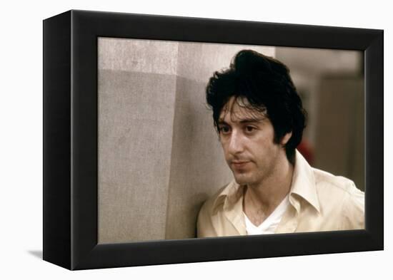 Un apres-midi by chien (DOG DAY AFTERNOON) by SidneyLumet with Al Pacino, 1975 (photo)-null-Framed Stretched Canvas