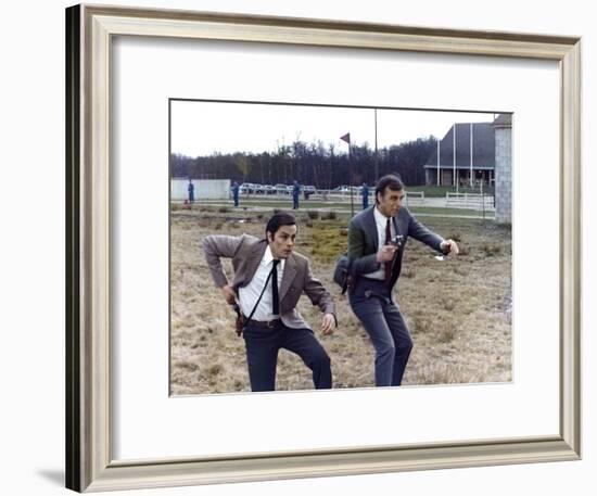 Un Flic by JeanPierreMelville with Alain Delon, 1972 (photo)-null-Framed Photo