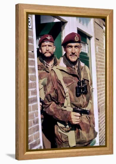 Un pont trop loin A bridge too far by RichardAttenborough with Sean Connery, 1977 (photo)-null-Framed Stretched Canvas