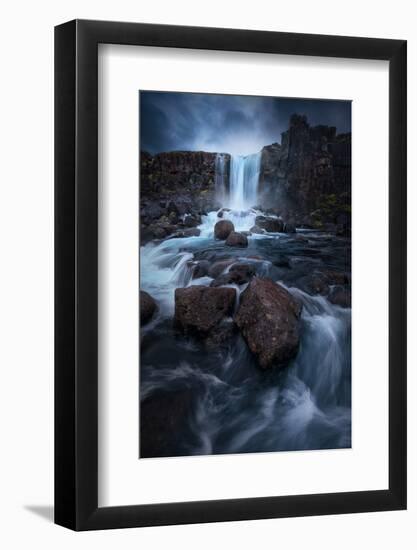 Una cascada.-Juan Pablo de-Framed Photographic Print