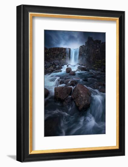 Una cascada.-Juan Pablo de-Framed Photographic Print