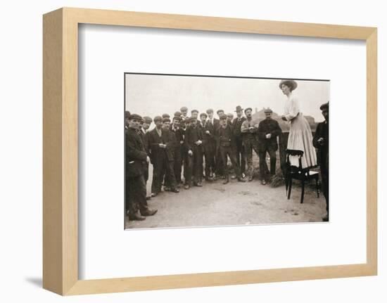 Una Dugdale, British suffragette, campaigning at the Newcastle by-election, September 1908-Unknown-Framed Photographic Print
