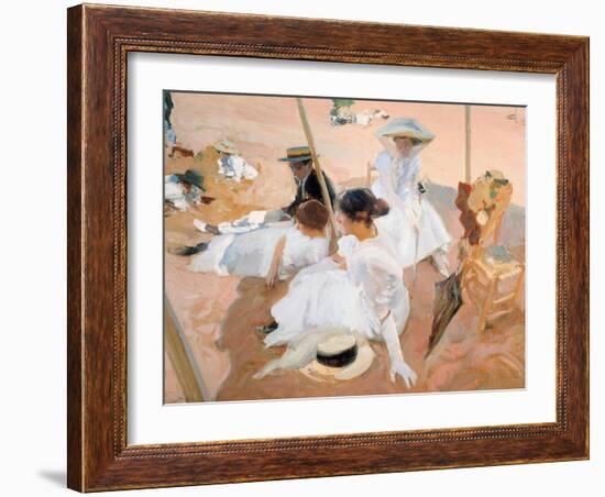 Under the awning, on the Beach at Zarautz. 1905-Joaquin Sorolla-Framed Giclee Print