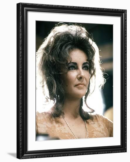 Une Belle Tigresse ZEE & CO by Brian Hutton with Elizabeth Taylor, 1972 (photo)-null-Framed Photo