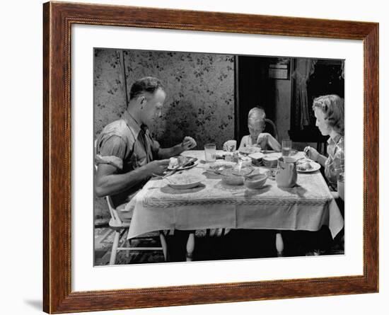 Unemployed Family around the Dinner Table-Hansel Mieth-Framed Premium Photographic Print