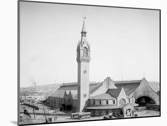 Union Station, Worcester, Mass.-null-Mounted Photo