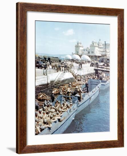 United States Army Troops Boarding a Landing Craft Infantry-null-Framed Photographic Print