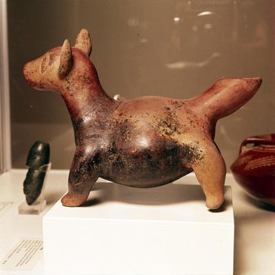 unknown-pottery-vessel-of-