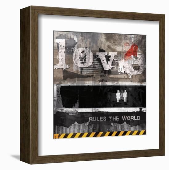 Urban Love-Sven Pfrommer-Framed Art Print