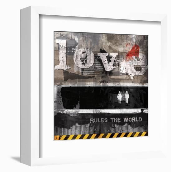 Urban Love-Sven Pfrommer-Framed Art Print