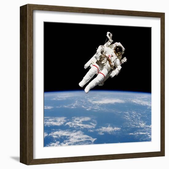 Us Astronaut Bruce Mccandless Using the Manned Maneuvering Unit, 1984-null-Framed Photographic Print