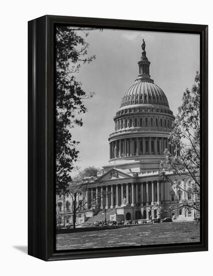 US Capitol Building-Andreas Feininger-Framed Premier Image Canvas