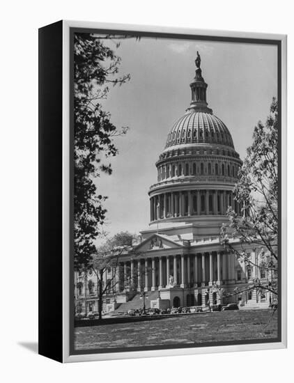 US Capitol Building-Andreas Feininger-Framed Premier Image Canvas