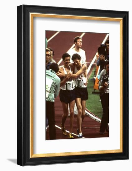 Us Frank Shorter, Winner of the Marathon, at 1972 Summer Olympic Games in Munich, Germany-John Dominis-Framed Photographic Print