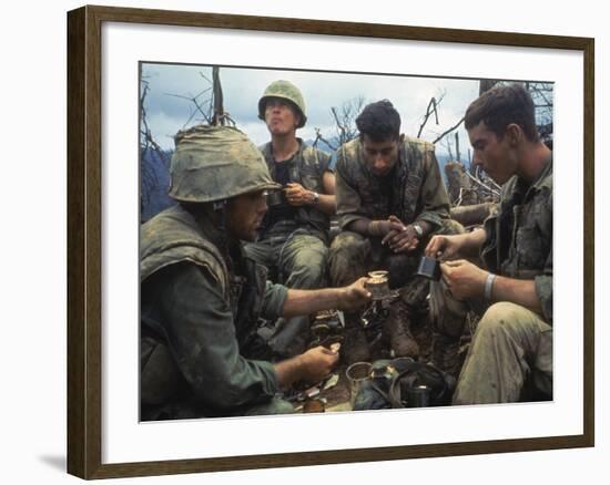 US Marines Eating Rations During a Lull in the Fighting Near the Dmz During the Vietnam War-Larry Burrows-Framed Premium Photographic Print